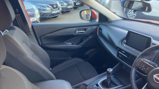 Nissan Qashqai 1.3 DiG-T MH Acenta Premium 5dr Petrol Hatchback